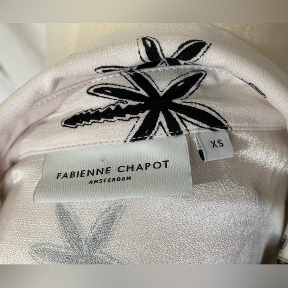 Chic blouse, off-white with black palm tree pattern, XS - Picture 7 of 8